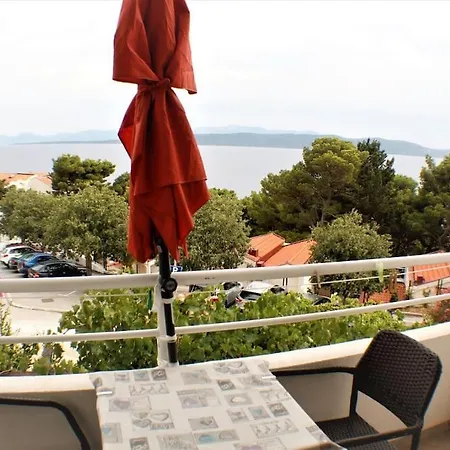 A1 Toncev アパート